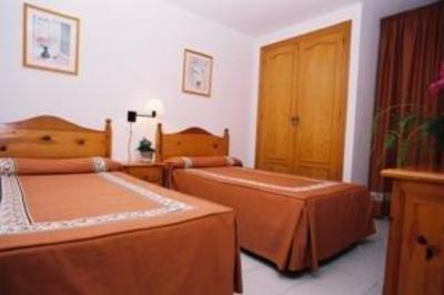 фото отеля Apartamentos Moguima