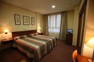 фото отеля Mediterraneo Hotel Valencia