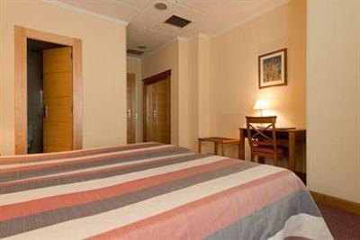 фото отеля Mediterraneo Hotel Valencia