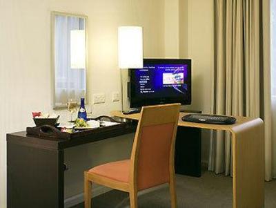 фото отеля Novotel Bristol Centre