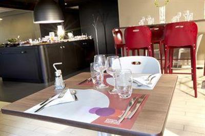 фото отеля Campanile Lille Villeneuve d'Ascq