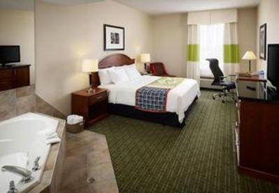 фото отеля Fairfield Inn Toronto Oakville