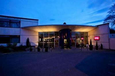фото отеля Mercure Chester East Hotel