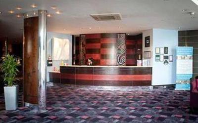 фото отеля Mercure Chester East Hotel