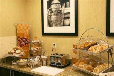 фото отеля Hampton Inn & Suites Chicago Saint Charles