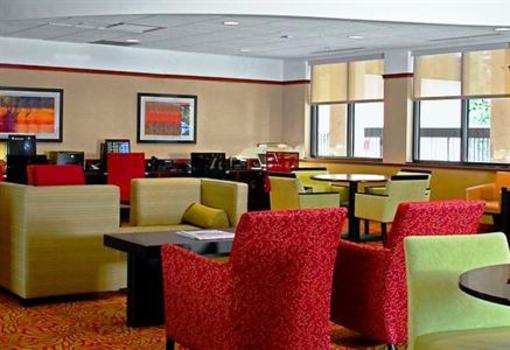 фото отеля Courtyard by Marriott Atlanta Airport West