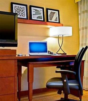 фото отеля Courtyard by Marriott Atlanta Airport West