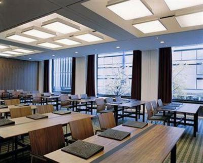 фото отеля Hotel Concorde Berlin