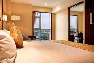 фото отеля Ramada Plaza Hotel Yantai