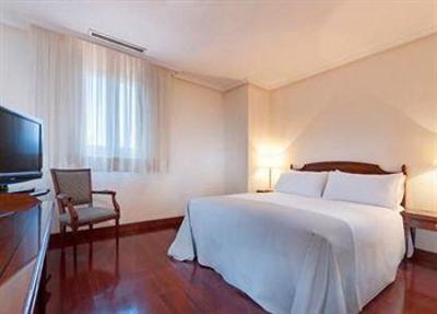 фото отеля Tryp Ambassador
