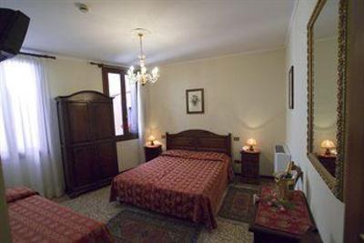 фото отеля Tivoli Hotel Venice