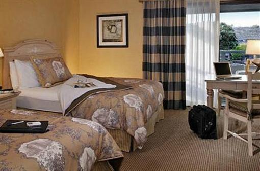 фото отеля Spyglass Inn
