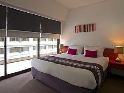 фото отеля Y Hotel Hyde Park