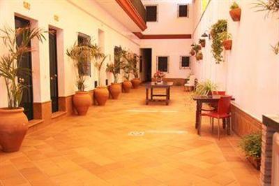 фото отеля Hostal La Fonda del Rocio
