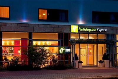 фото отеля Holiday Inn Express Frankfurt-Messe