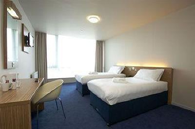 фото отеля Travelodge Limerick Castletroy