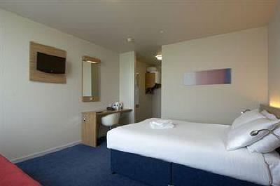 фото отеля Travelodge Limerick Castletroy