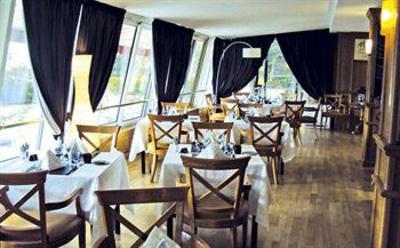 фото отеля Park & Suites Elegance : Geneve Aeroport