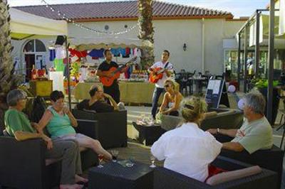 фото отеля Hotelience Les Jasses de Camargue Gallargues-le-Montueux