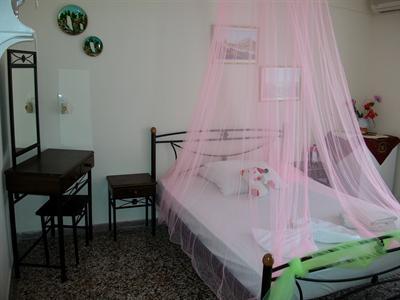 фото отеля Pension Livadaros