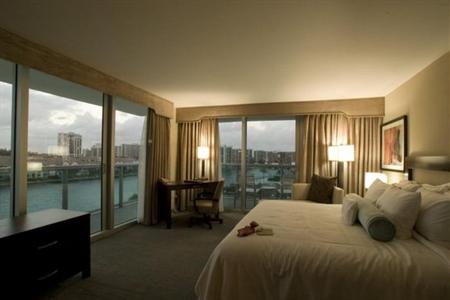 фото отеля Crowne Plaza Hollywood Beach