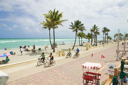фото отеля Crowne Plaza Hollywood Beach