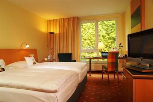 фото отеля BEST WESTERN Premier Parkhotel Kronsberg