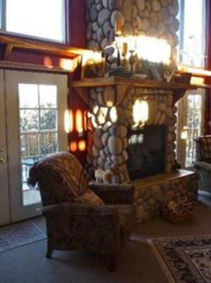 фото отеля Mountain Goat Lodge
