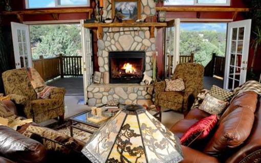 фото отеля Mountain Goat Lodge
