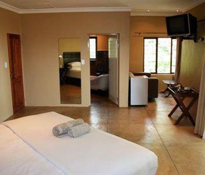 фото отеля Nomndeni Celokuhle Lodge