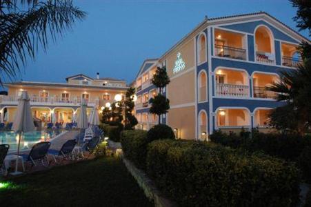 фото отеля Petros Hotel