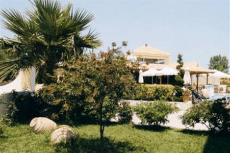 фото отеля Petros Hotel