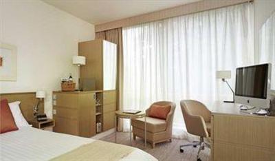 фото отеля Hilton Garden Inn Bristol City Centre