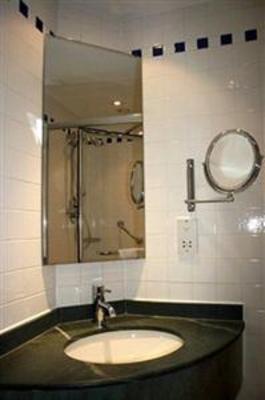 фото отеля Hilton Garden Inn Bristol City Centre