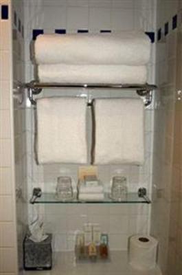 фото отеля Hilton Garden Inn Bristol City Centre
