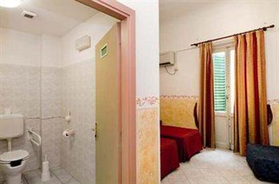 фото отеля Palazzuolo Hotel Florence