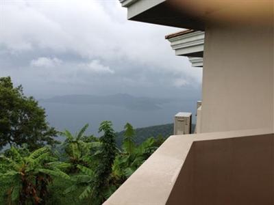 фото отеля The Lake Hotel Tagaytay City