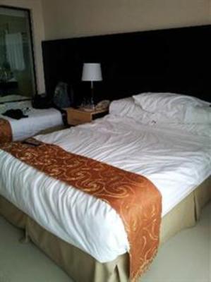 фото отеля The Lake Hotel Tagaytay City