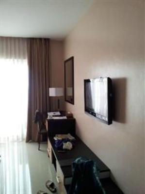 фото отеля The Lake Hotel Tagaytay City