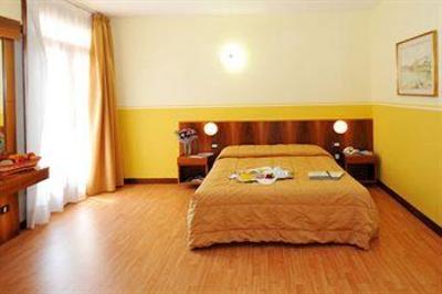 фото отеля Park Hotel Jolanda