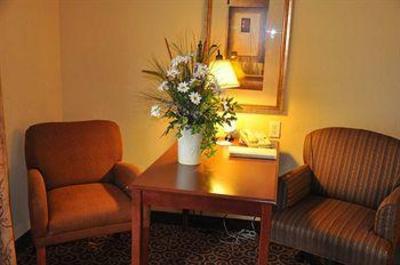 фото отеля Hampton Inn and Suites Alexandria