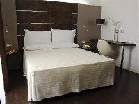Base Hotel To Stay
