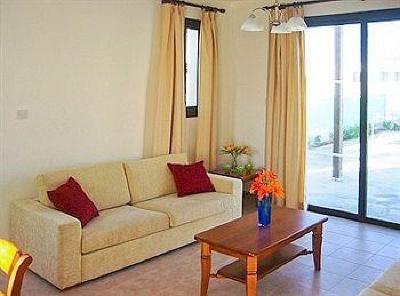 фото отеля Aura Holiday Villas Paphos