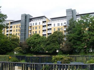 фото отеля Queens Court Serviced Apartment