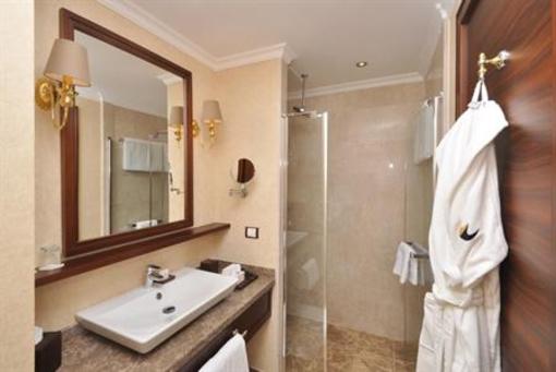 фото отеля Wellborn Luxury Hotel