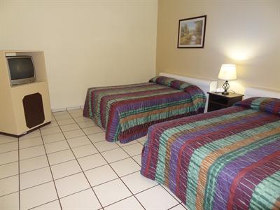 фото отеля Parkway Inn Airport Motel