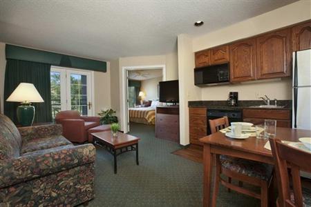 фото отеля Homewood Suites by Hilton Kansas City Airport