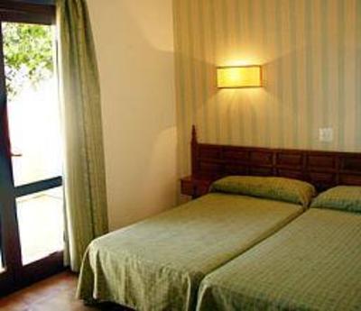 фото отеля Hostal Don Carlos Paguera Calvia