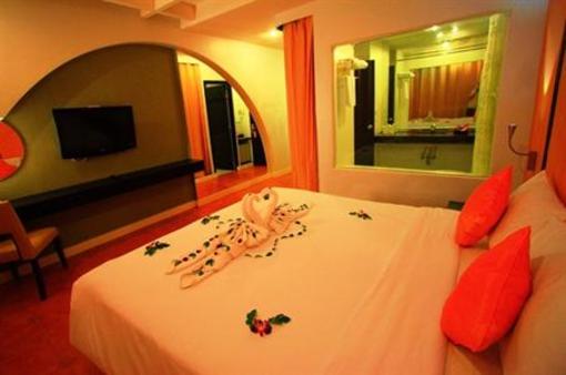 фото отеля The Royal Palm Beach Front Hotel Phuket
