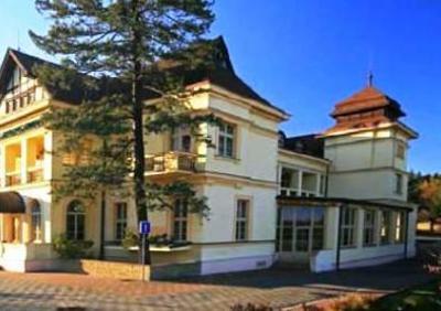 фото отеля Cinema Palace Hotel Jiloviste